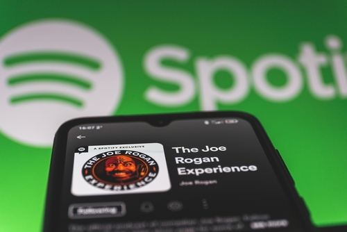 Spotify mobile app displaying The Joe Rogan Experience.